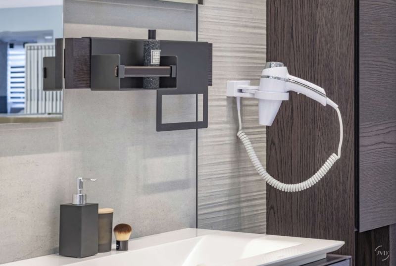 Secador de Cabelo  Clipper blanco + soporte universal