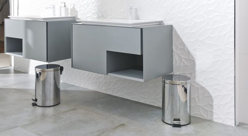 Papeleira com Pedal 3 Lt INOX