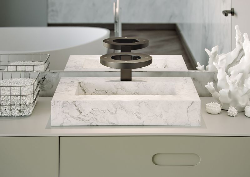 Secador de m�os C/dispensador de sab�o e torneira Concept3 Negra